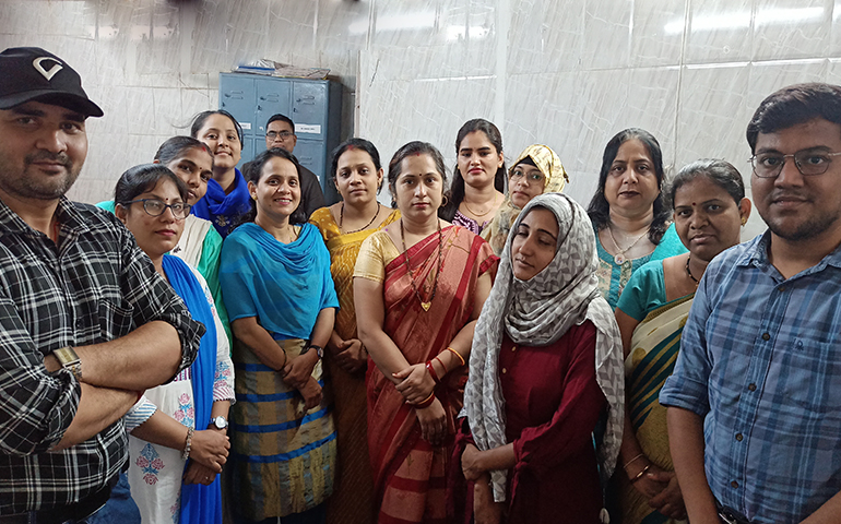 chaitanya nagar, IIT, admission, website, form, Hindi, English, Medium, Primary, Secondary School, Junior Collage